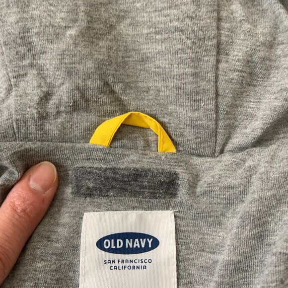 Kid’s Yellow Old Navy Rain Jacket Zipper Front with Hood Size 5 - Picture 6 of 7